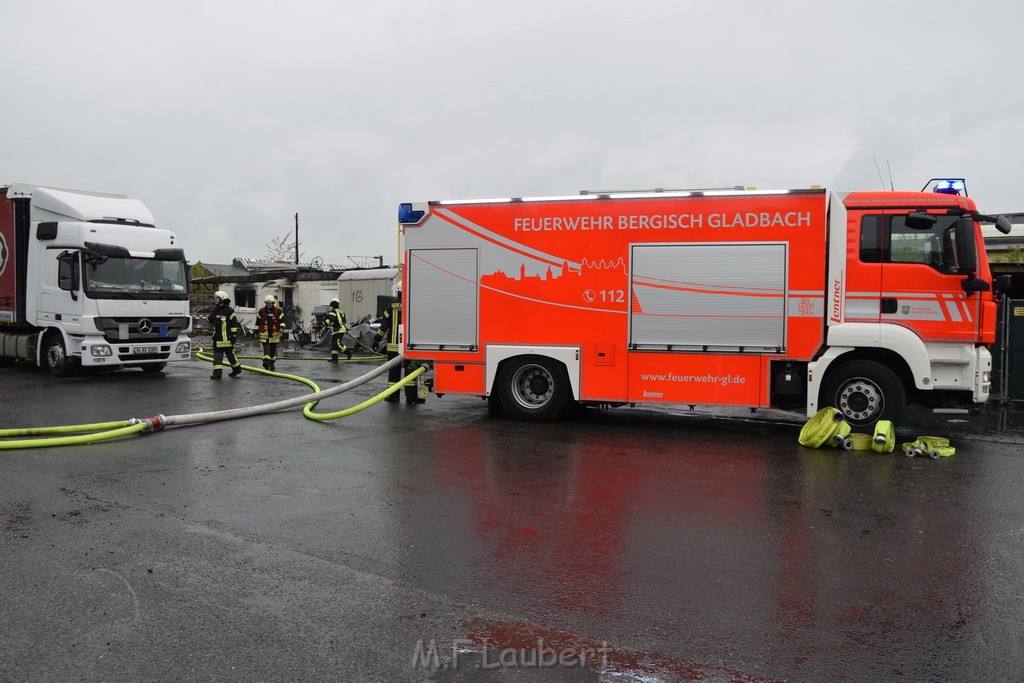 Feuer 4 Bergisch Gladbach Gronau Am Kuhlerbusch P361.JPG - Miklos Laubert